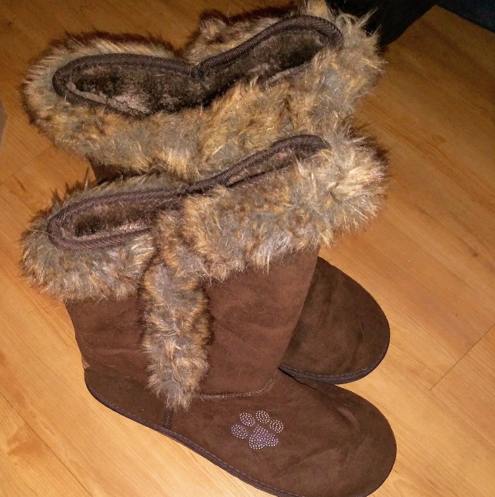 Paw Print Sz 11 Brown Fur Lined Boots